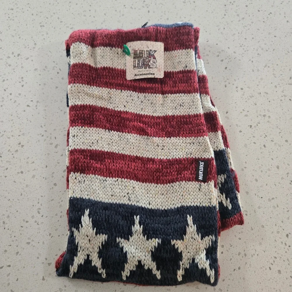 Muk Luks American Flag Infinity Scarf Patriotic Stars Stripes Knit Dark Red - Picture 5 of 8
